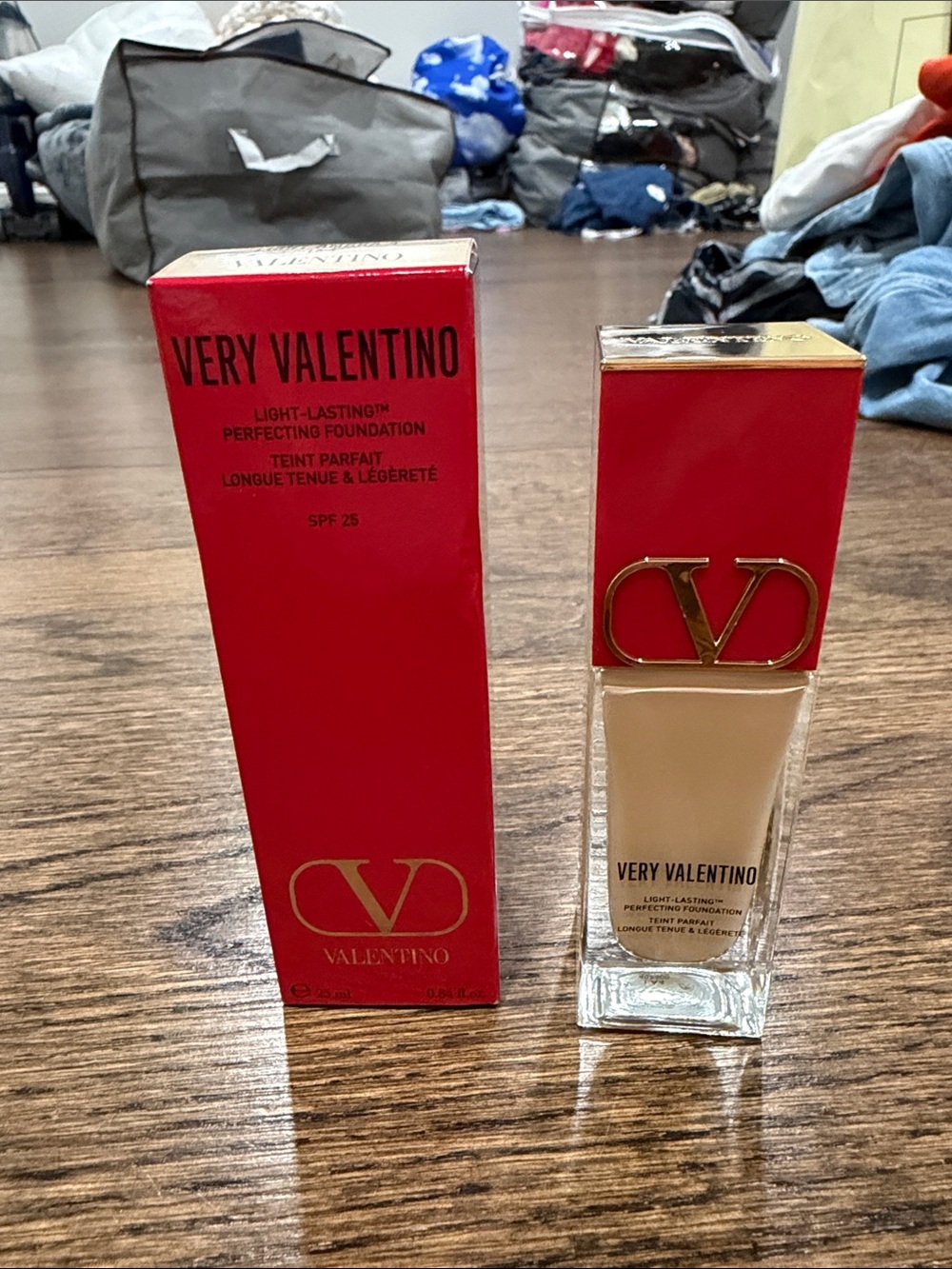 Valentino Very Valentino Foundation in Light Amara 4